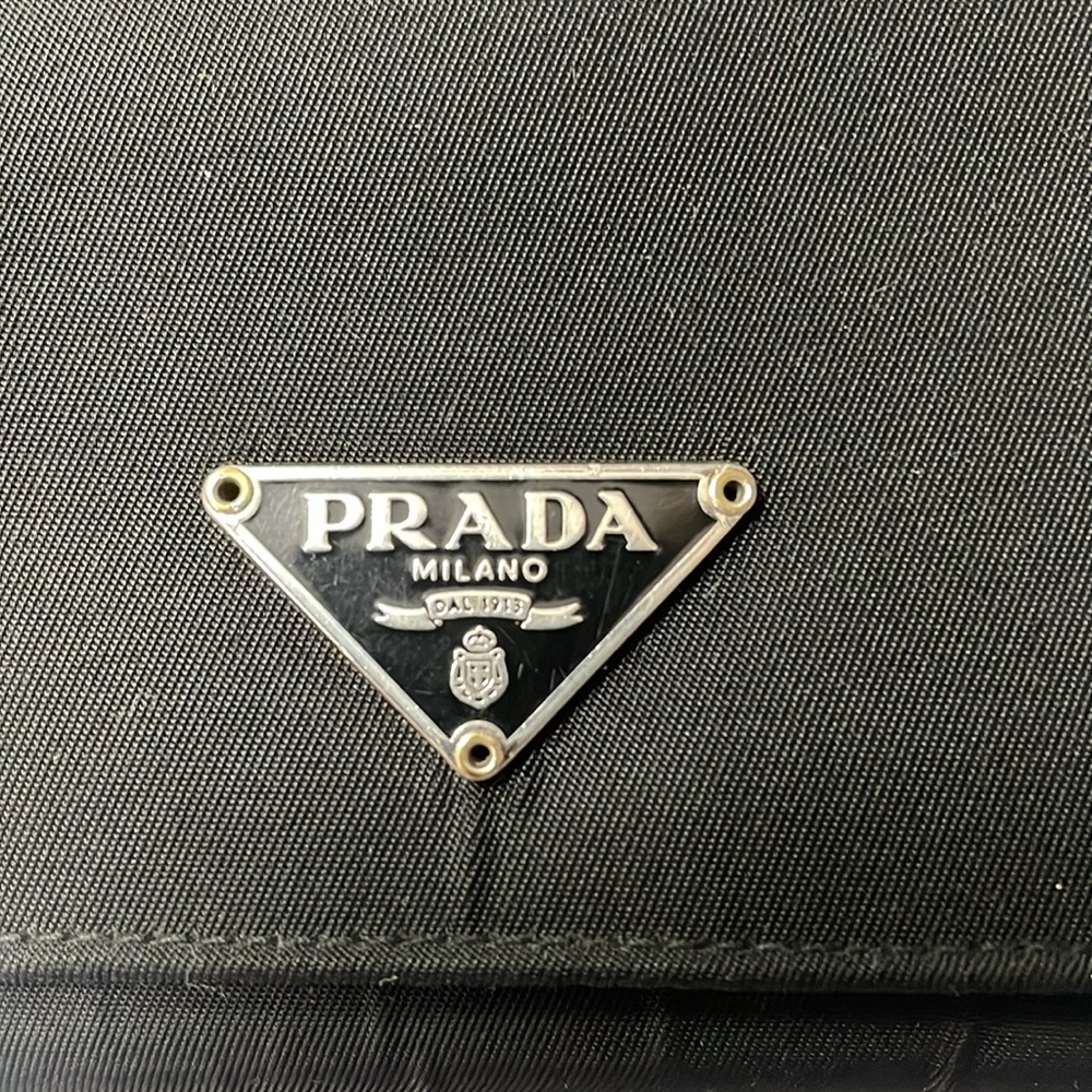 🖤🔥 EUC  PRADA MILANO TESSUTO NYLON BIFOLD WALLET, vintage with chain - Picture 13 of 13